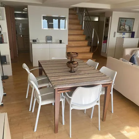 Apartment Duplex En Calle Sa Pubiatina Con Wifi Y Parking Propio *